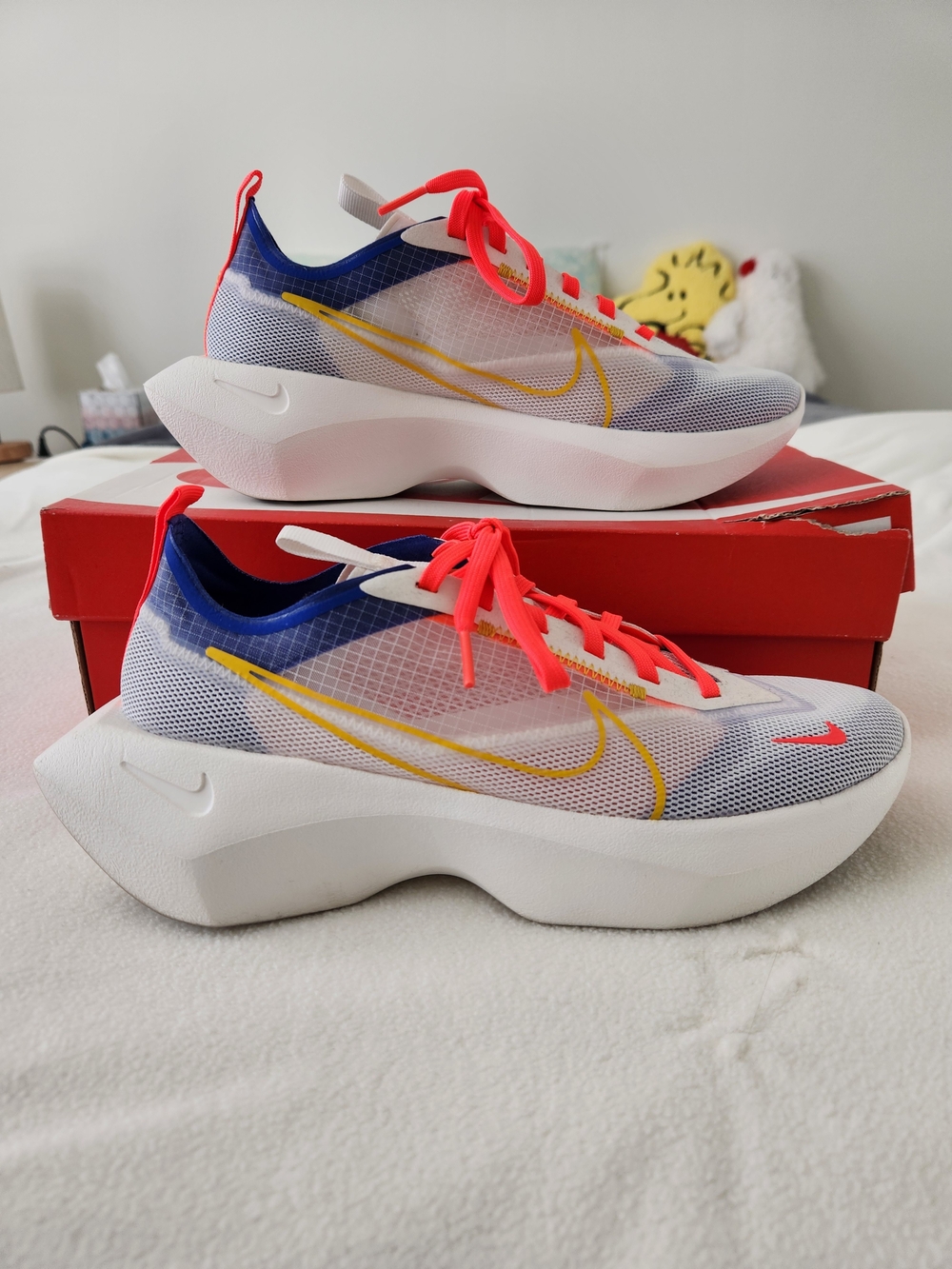 Nike Vista Lite Women's Running Shoes Summit White/Dark Sulphur Size 8 Preowned